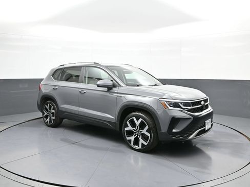 Used 2023 Volkswagen Taos SEL AWD/4WD image 4