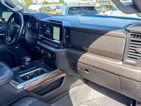 Used 2022 Chevrolet Silverado 1500 RST AWD/4WD image 36