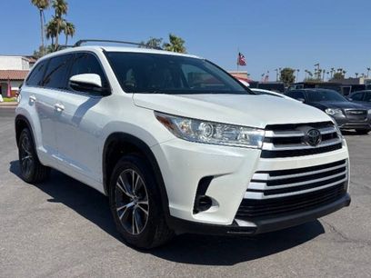 Used 2018 Toyota Highlander LE