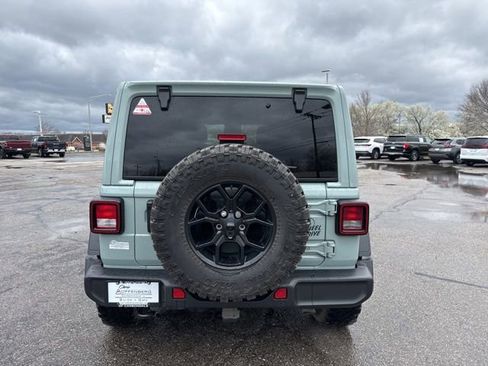 Used 2024 Jeep Wrangler Willys image 19