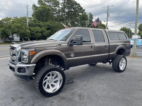 Used 2016 Ford F250 Lariat w/ Lariat Ultimate Package AWD/4WD image 4