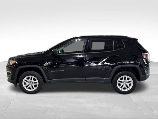 Used 2018 Jeep Compass Sport w/ Tech Group AWD/4WD image 2