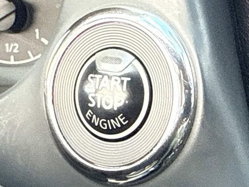 Used 2022 INFINITI Q50 Sensory image 8