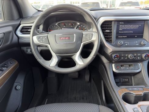 Used 2023 GMC Acadia SLE w/ Driver Convenience Package image 12