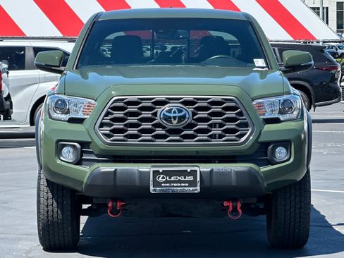 Used 2021 Toyota Tacoma TRD Off-Road w/ Technology Package AWD/4WD image 10