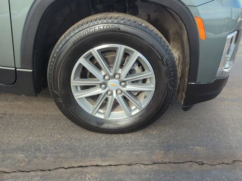 Certified 2023 Chevrolet Traverse LT image 12