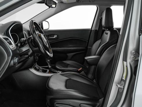 Used 2021 Jeep Compass Latitude image 25