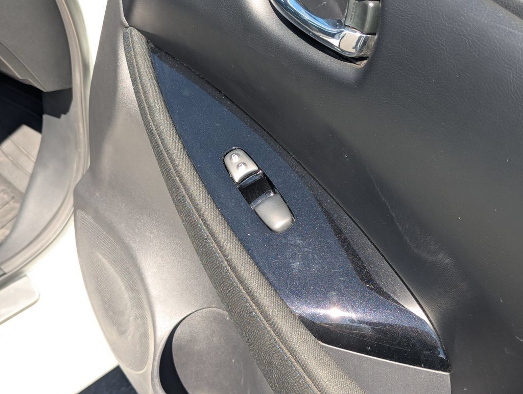 Used 2025 Nissan Leaf SV Plus FWD image 35