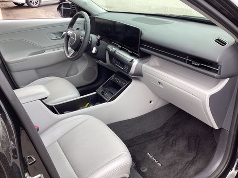 Used 2025 Hyundai Kona Limited AWD/4WD image 16