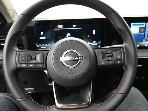 New 2026 Nissan Kicks SR w/ Cold Weather Package FWD image 13
