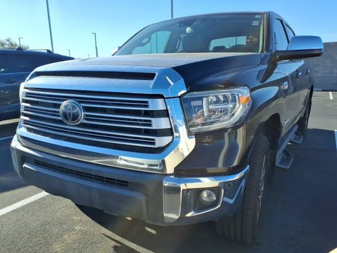 Used 2021 Toyota Tundra Limited w/ Limited Premium Package AWD/4WD image 2