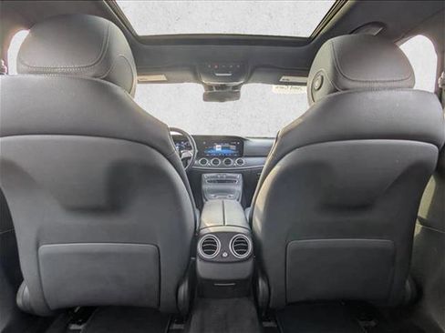 Used 2022 Mercedes-Benz E 350 Sedan image 19