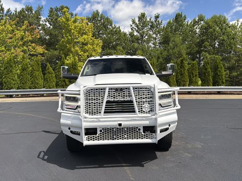 Used 2022 RAM 3500 Laramie AWD/4WD image 12