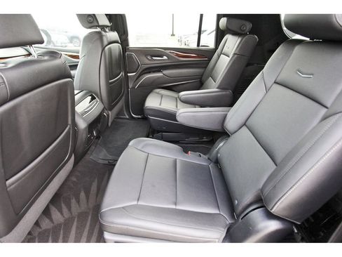 Used 2024 Cadillac Escalade ESV Luxury RWD image 7