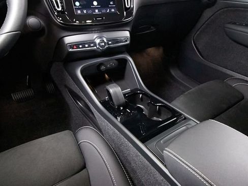 Certified 2023 Volvo C40 P8 Recharge Ultimate w/ Protection Package Premier AWD/4WD image 10