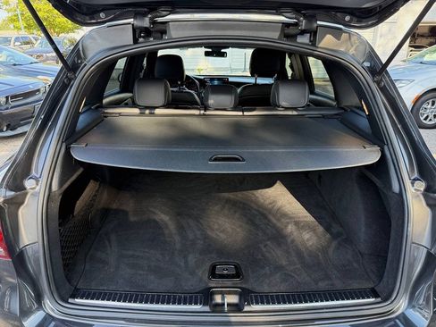 Used 2021 Mercedes-Benz GLC 300 image 5