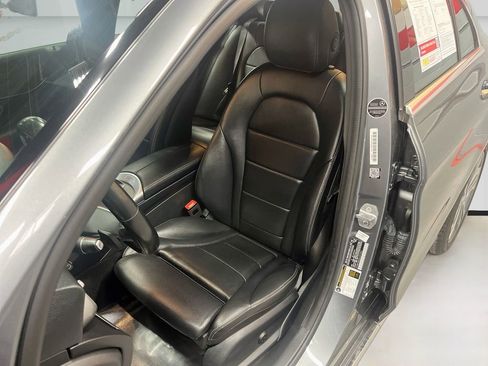 Used 2019 Mercedes-Benz C 300 4MATIC Sedan image 20