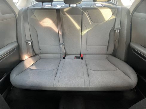 Used 2025 Kia K4 LXS image 39