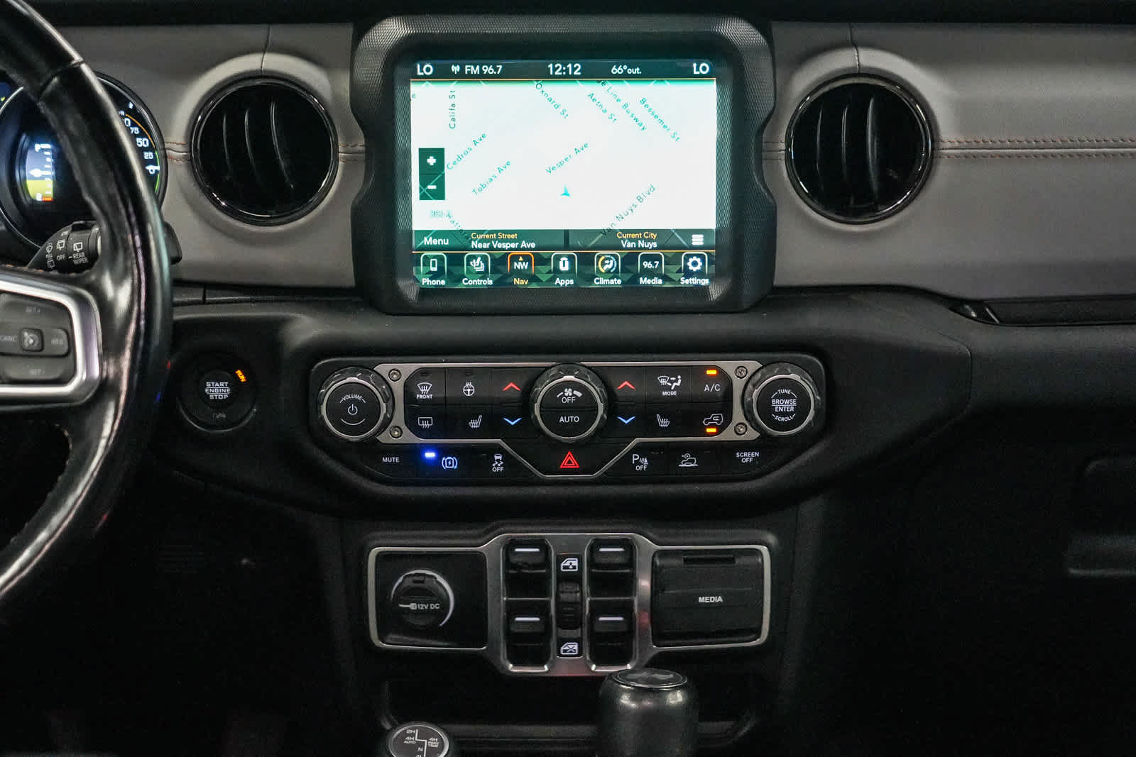 Used 2022 Jeep Wrangler Unlimited Sahara AWD/4WD image 13