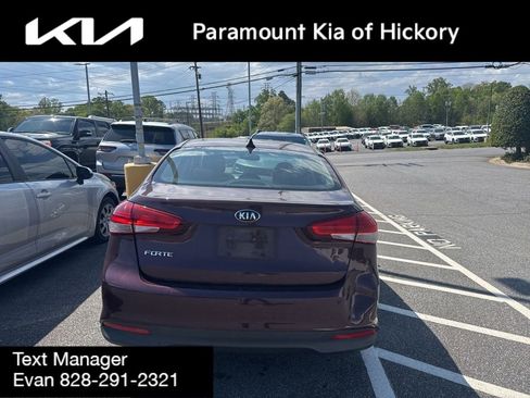 Used 2017 Kia Forte LX image 3