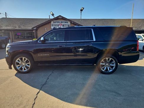 Used 2016 Chevrolet Suburban LTZ image 6