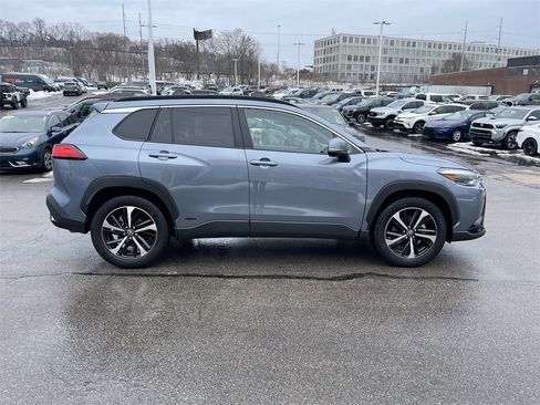 Used 2024 Toyota Corolla Cross XSE w/ Convenience Package image 7