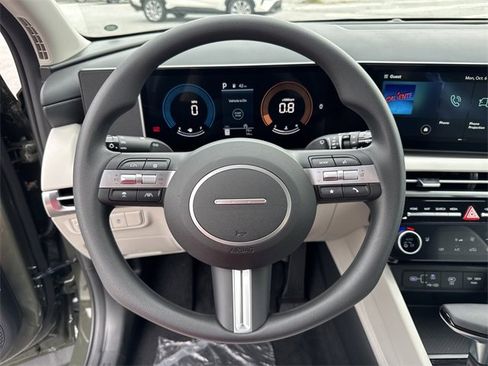 New 2026 Hyundai Tucson SEL image 17