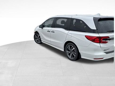 Used 2024 Honda Odyssey Touring image 14