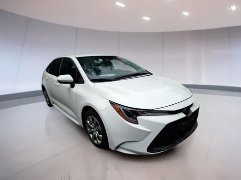 Used 2024 Toyota Corolla LE FWD image 1