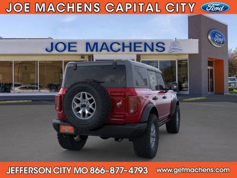 New 2025 Ford Bronco Badlands image 9