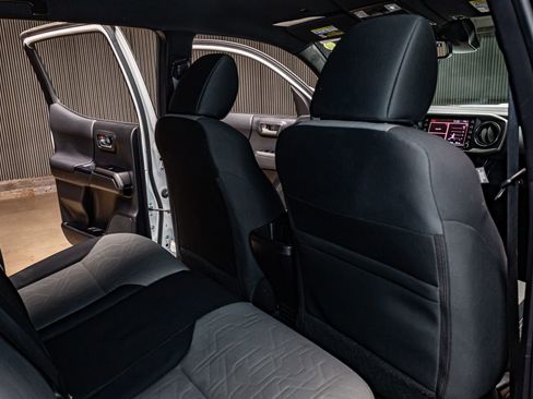 Used 2023 Toyota Tacoma TRD Sport image 27