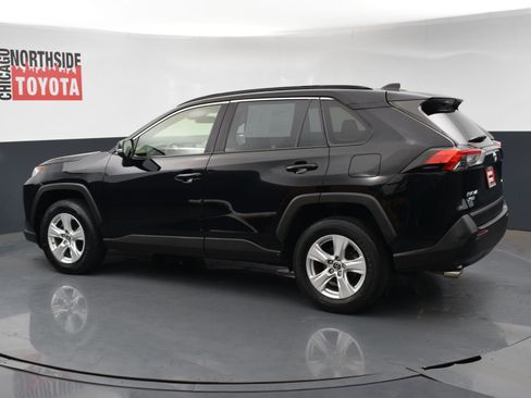 Used 2019 Toyota RAV4 XLE image 2