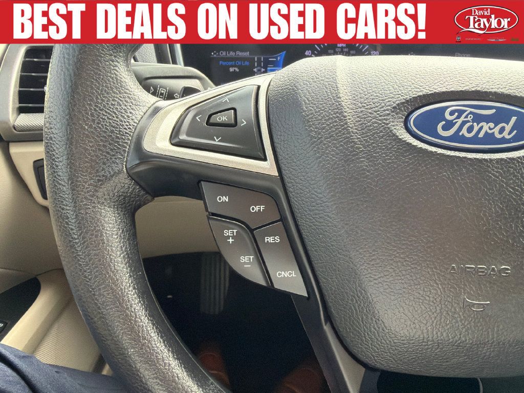 Used 2019 Ford Fusion SE FWD image 17