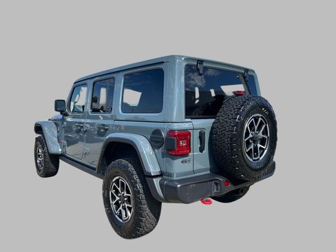 Certified 2025 Jeep Wrangler Unlimited Rubicon w/ Safety Group AWD/4WD image 3