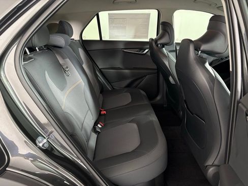 New 2026 Kia Niro LX image 38