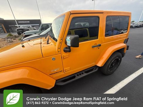 Used 2012 Jeep Wrangler Sahara w/ Dual Top Group AWD/4WD image 5