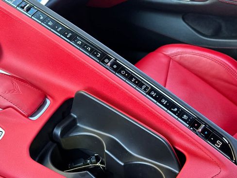 Used 2020 Chevrolet Corvette Stingray Preferred Cpe w/ 2LT Preferred Equipment Group image 18