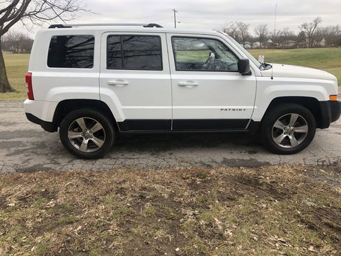 Used 2017 Jeep Patriot High Altitude image 9