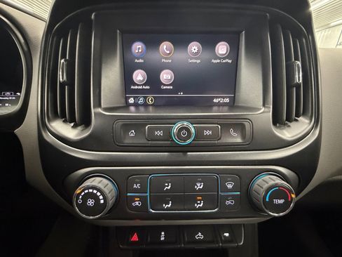Used 2022 Chevrolet Colorado W/T w/ Custom Special Edition AWD/4WD image 18