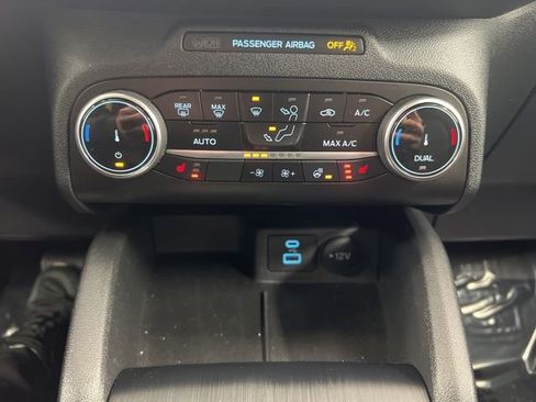 Used 2023 Ford Escape Active image 23
