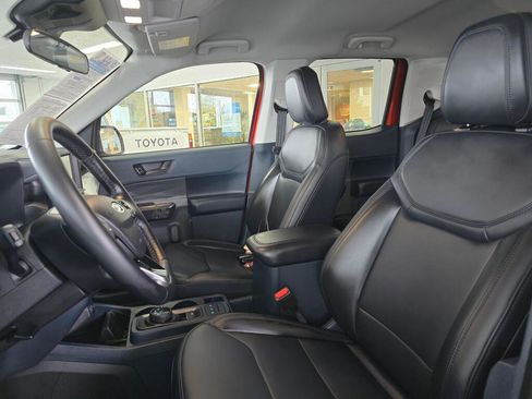 Used 2024 Ford Maverick Lariat w/ Black Appearance Package image 24