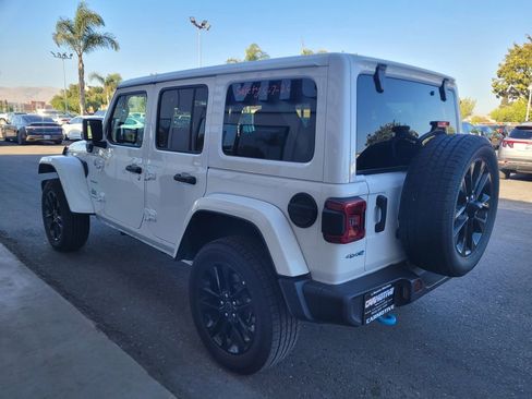 Used 2024 Jeep Wrangler Unlimited Sahara AWD/4WD image 4