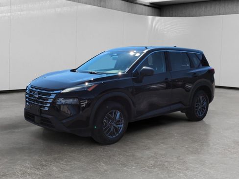 Used 2024 Nissan Rogue S AWD/4WD image 3