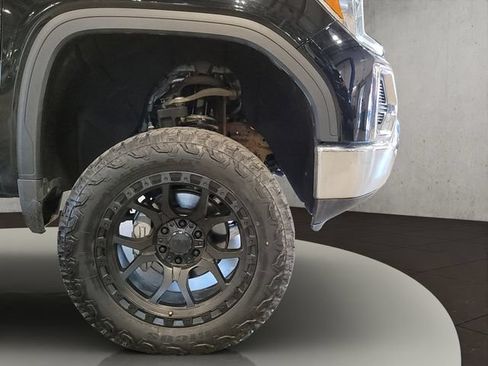 Used 2020 GMC Sierra 1500 SLT w/ SLT Premium Plus Package AWD/4WD image 32