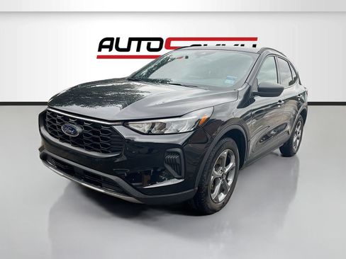 Used 2025 Ford Escape ST-Line AWD/4WD image 3