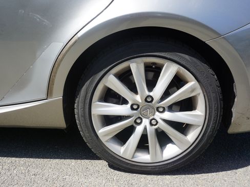 Used 2016 Lexus IS 200t image 6