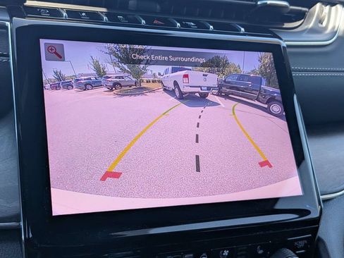 Used 2025 Jeep Grand Cherokee Overland w/ Luxury Tech Group IV AWD/4WD image 21