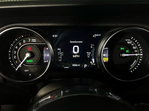 Used 2022 Jeep Wrangler Unlimited Sahara w/ Cold Weather Group image 17