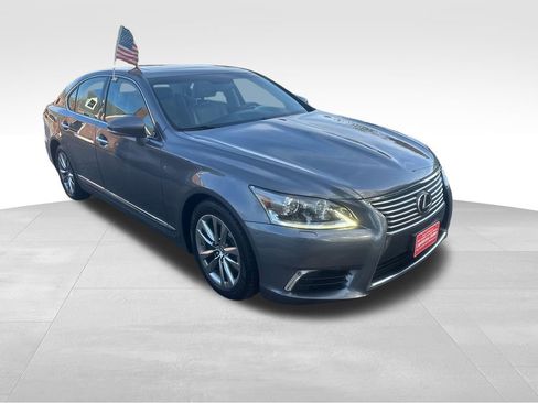 Used 2015 Lexus LS 460 AWD w/ Comfort Package image 36