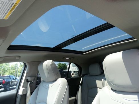 Certified 2019 Cadillac XT4 Luxury w/ Cold Weather Package FWD image 26